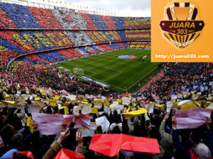Suporter Barcelona Nyanyikan Hinaan